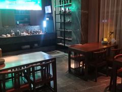 -新盈光·云会所(百丈东路店)