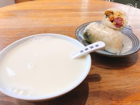 桃园眷村(南丰城店)-"来得早,想安静的好好吃顿早餐.点了甜豆浆.