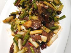 -老码头黑皮肘子锅包肉(赣水路店)