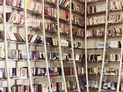 -钟书阁(松江泰晤士小镇店)