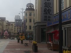 -汉口北品牌服装城