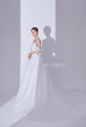 -乐派诗婚纱摄影