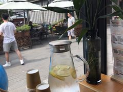 露天位-霁月台现烤猪肉脯(万达茂店)