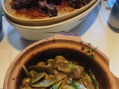 -八府香鸭·啫啫煲(华山路店)