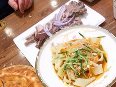 -清真·玛丽亚新疆菜主题餐厅(浙江中路店)