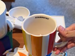 -星巴克臻选(上海虹桥新天地三店)
