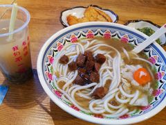 -鑫花溪牛肉米粉(人民广场店)