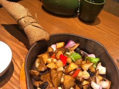 -云海肴·汽锅鸡·云南菜(天山百盛优客店)