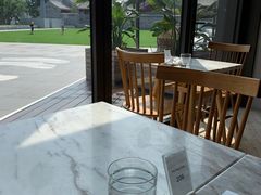 靠窗位-The Rug Cafe(王府中环店)