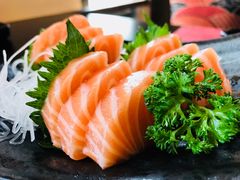 三文鱼刺身-春草居酒屋·晴子の店