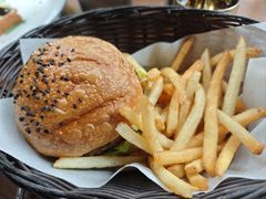 -植物园哈利亚餐厅