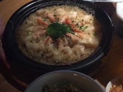 -帅巴人舅母子腊蹄民俗村