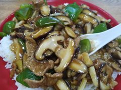 -牛八宝桂林米粉(八里庄店)