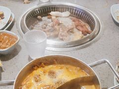 -金滏山烤肉·海鲜·火锅自助餐厅(襄阳万达店)