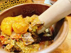 -老滇山寨•云南特色菜•地方菜•民族风情歌舞表演(金碧店)