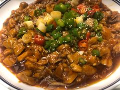 老巷子肥肠鸡-付掌柜在成都·热炒砂锅集(金禾店)