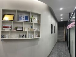 -苗方清颜专业祛痘·皮肤管理