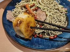 芝麻酱牛肉花生冷面-韩海丽特色美食(秀州路店)