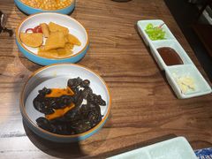 精品小菜-明洞阿姨·韩式酱蟹烤肉·创意料理(三元桥店)