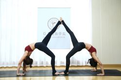 -亚太瑜伽普拉提学院