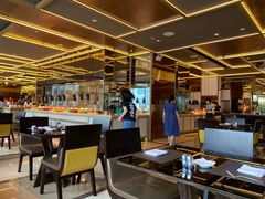 -大中华希尔顿酒店-念自助餐·嗨啤·小龙虾