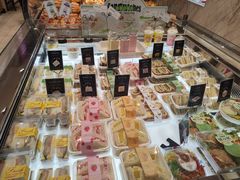 零售区-罗森尼娜(德思勤店)