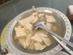 -石磨豆花家常菜·牦牛排土火锅