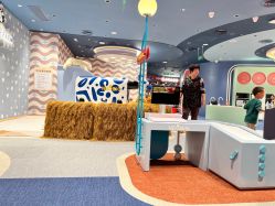 -奈尔宝家庭中心·亲子早教·派对餐厅(北京东坝万达店)