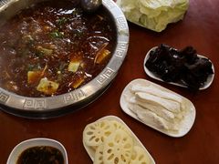 -刘胖娃鱼庄·特色肥肠鱼(杨家坪店)