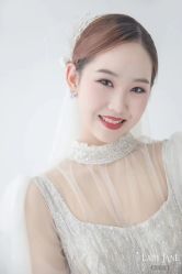 -Lady  Jane高端婚纱礼服馆