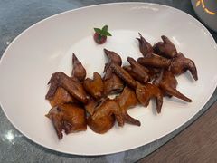 红烧乳鸽-世博源公馆·本帮融合菜·主题包厢·江景餐厅