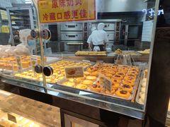 面包甜点陈列柜-鲍师傅糕点(国金街店)