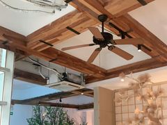 -蜜桃餐厅·伴山(湖滨商业街店)