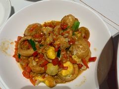 -阿瓦山寨·湘菜现炒·剁椒鱼头王(咸阳总店)