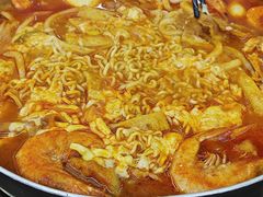 -三清洞摩西韩式年糕火锅(威高广场店)