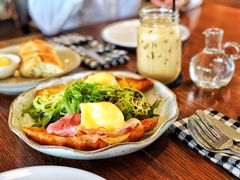 -ROAST coffee & eatery