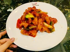 酸酸甜甜咕咾肉-桃园中华料理炸酱面(燕儿岛路店)