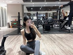 -黄金时代游泳健身云畔会所(绿地中心双子塔店)