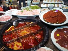 -红九格老火锅(三峡广场店)