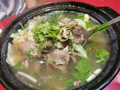 -谢老五跷脚牛肉·非遗传承店