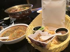 -鲁菜根·泰安菜(万达店)