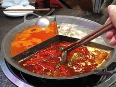 -渝里重庆火锅(航天城店)