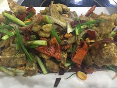 -虾弄弄海派小龙虾·牛羊蝎子火锅