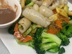 西兰花炒鲜鱿-凤城康记饭店