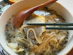 雪菜小黄鱼面-顶特勒·黄鱼馆·特色菜(上海大世界店)