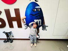 -m豆巧克力世界(上海世茂广场店)