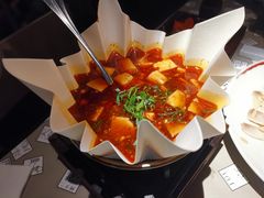 -穹六人间 people 6(岳阳路店)