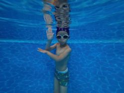 -趣游baby swim婴童游泳·盐氧护(旭辉u天地店)