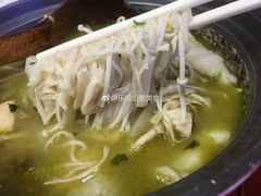 -周鱼小馆石锅酸菜鱼(活力汇店)