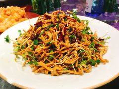 -95号酱骨·一块豆腐(展春园西路店)